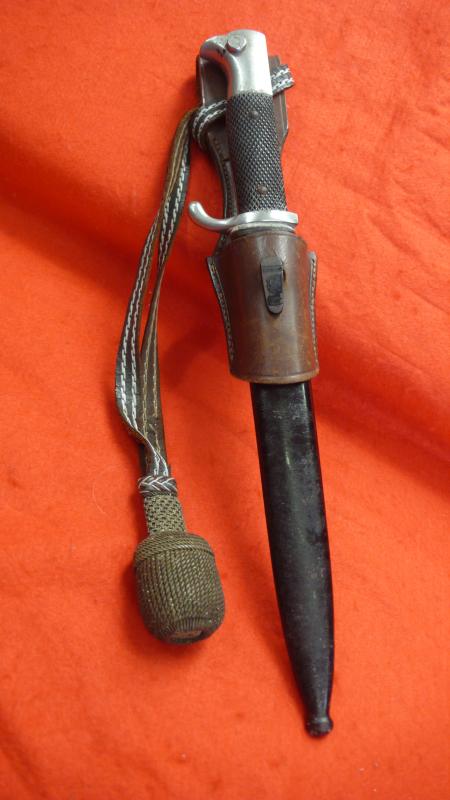 LUFTWAFFE PARADE BAYONET WITH FROG AND KNOT