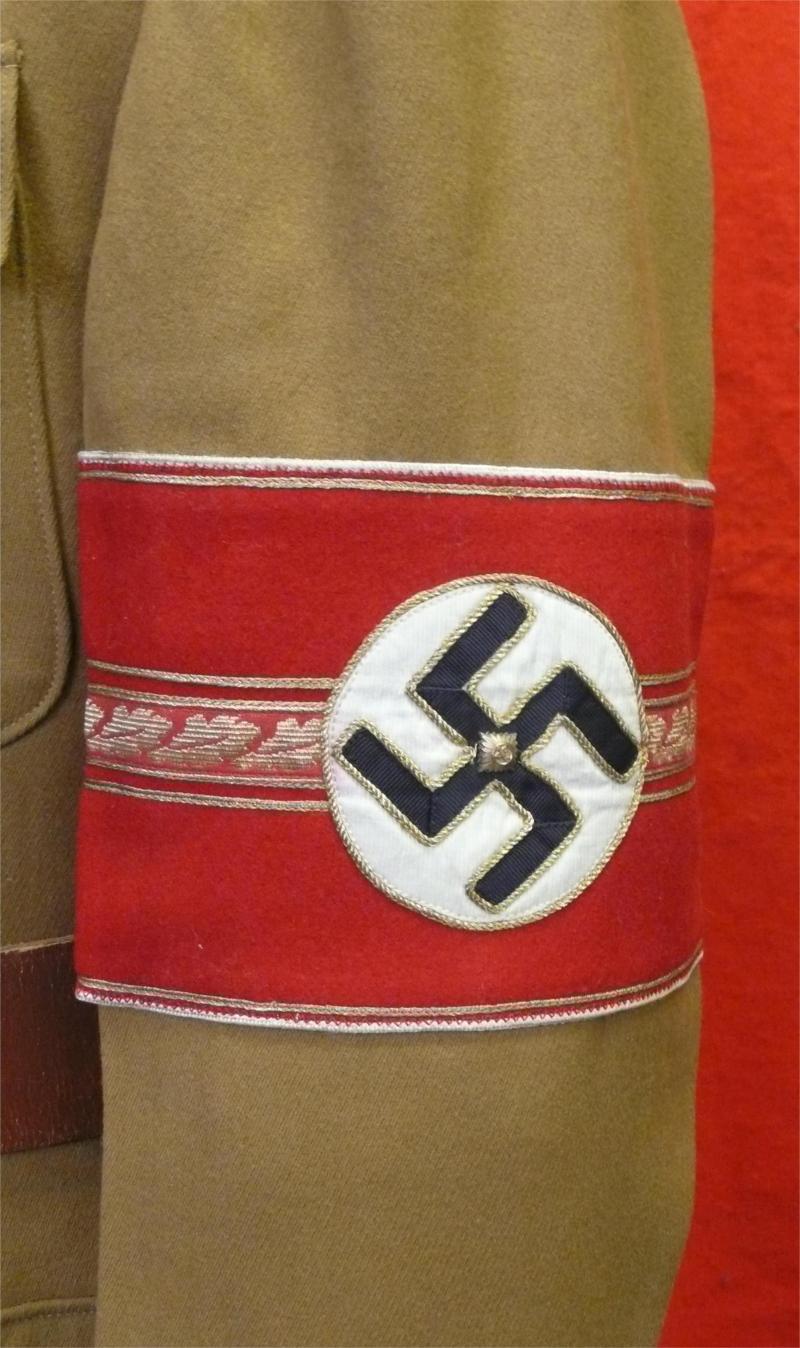 POLITICAL LEADERS SERVICE TUNIC